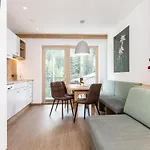 Aparthotel Franzerl Tux